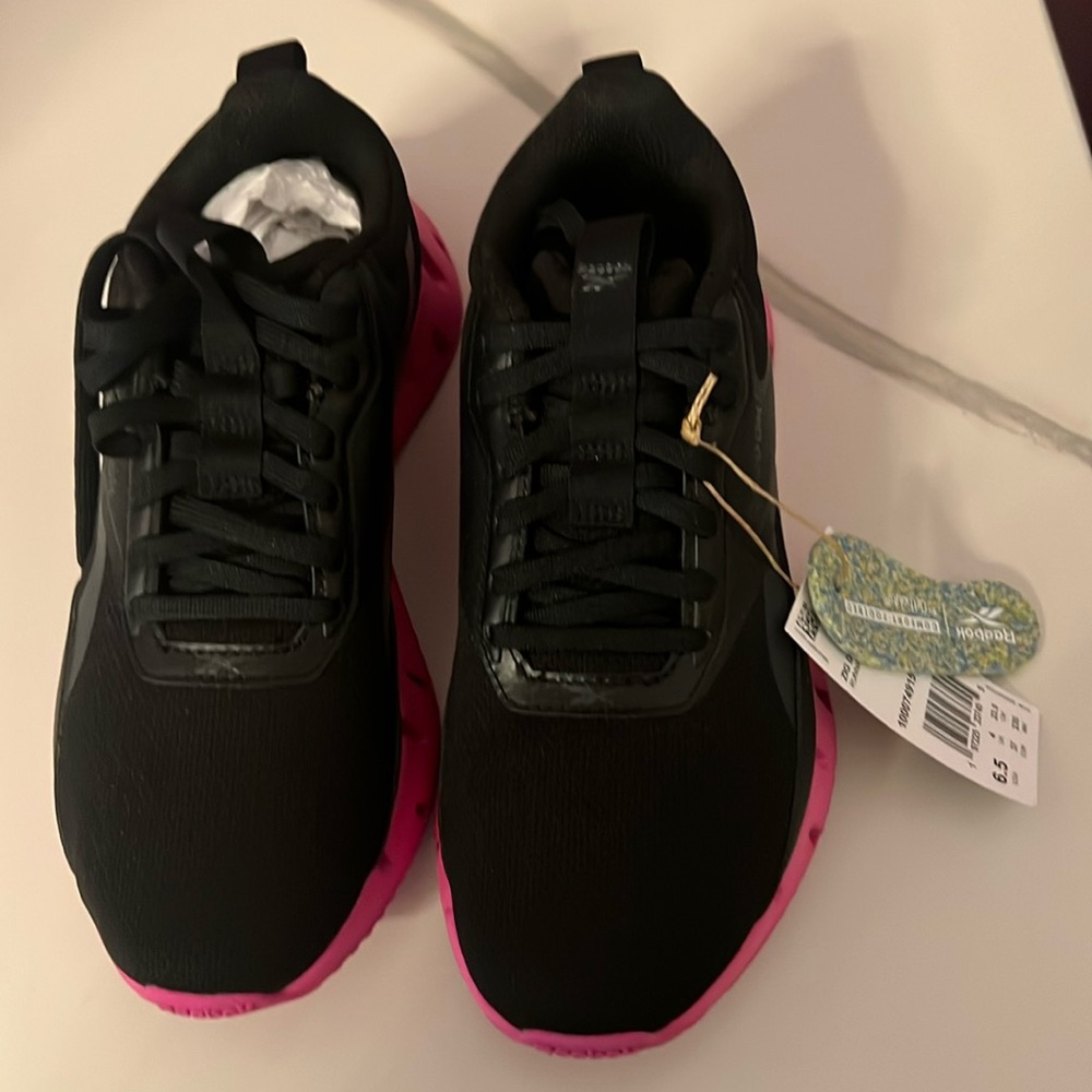 Reebok size 6.5